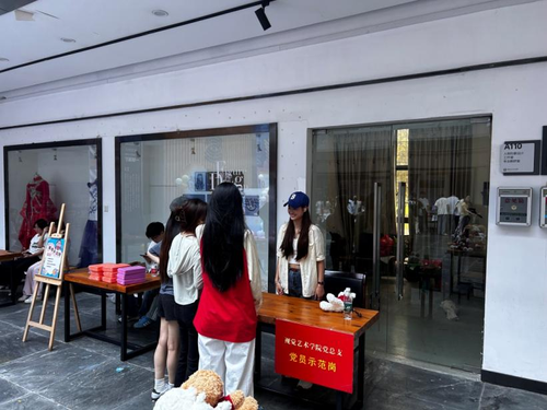 图片1 图片1
